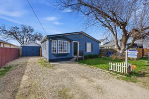 featured image of 415 W Linden St #1