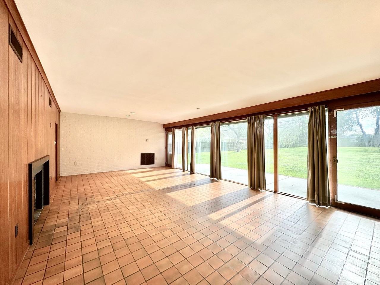 1280 Stanford Ave - Photo 6 of 20