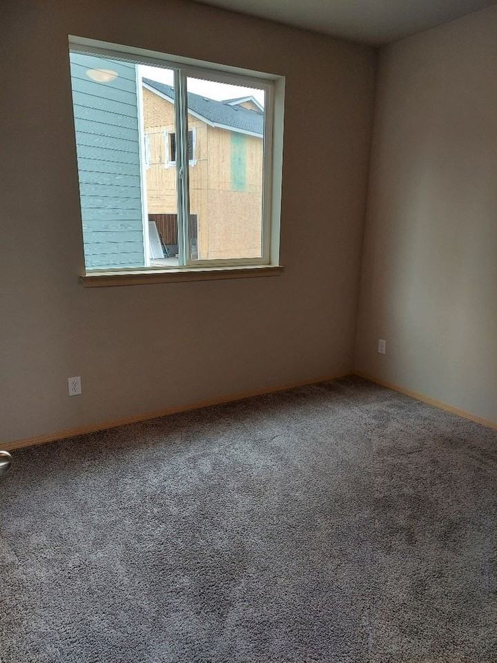 2444 Zeeden Way - Photo 3 of 16