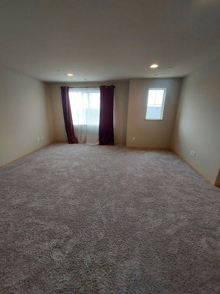 2444 Zeeden Way - Photo 7 of 16