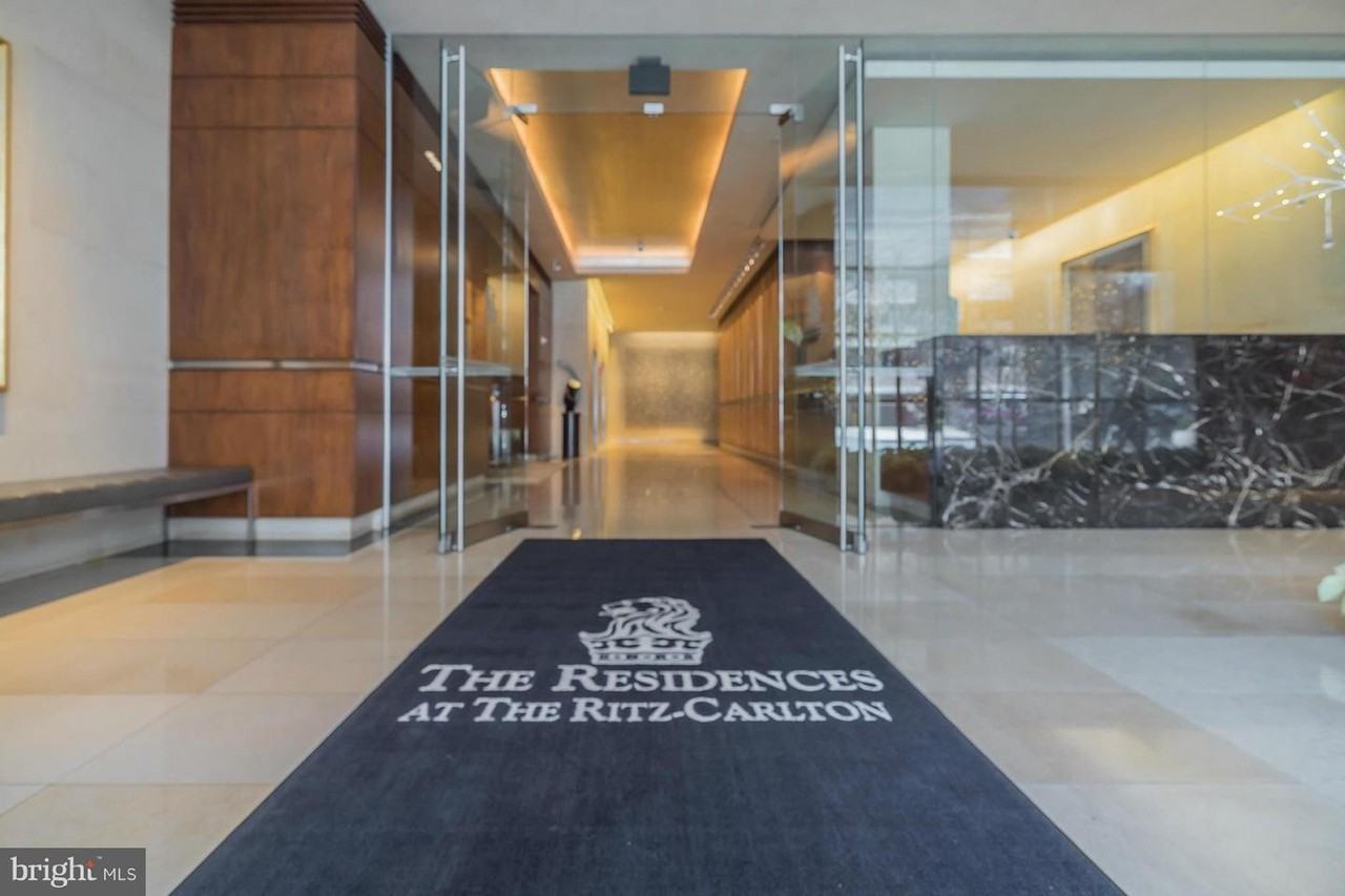 9205 Christopher St - Photo 2 of 12