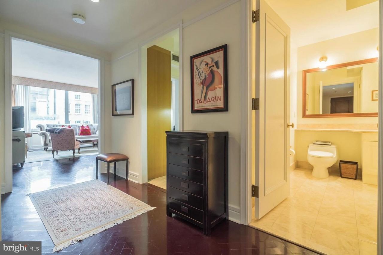 9205 Christopher St - Photo 7 of 12