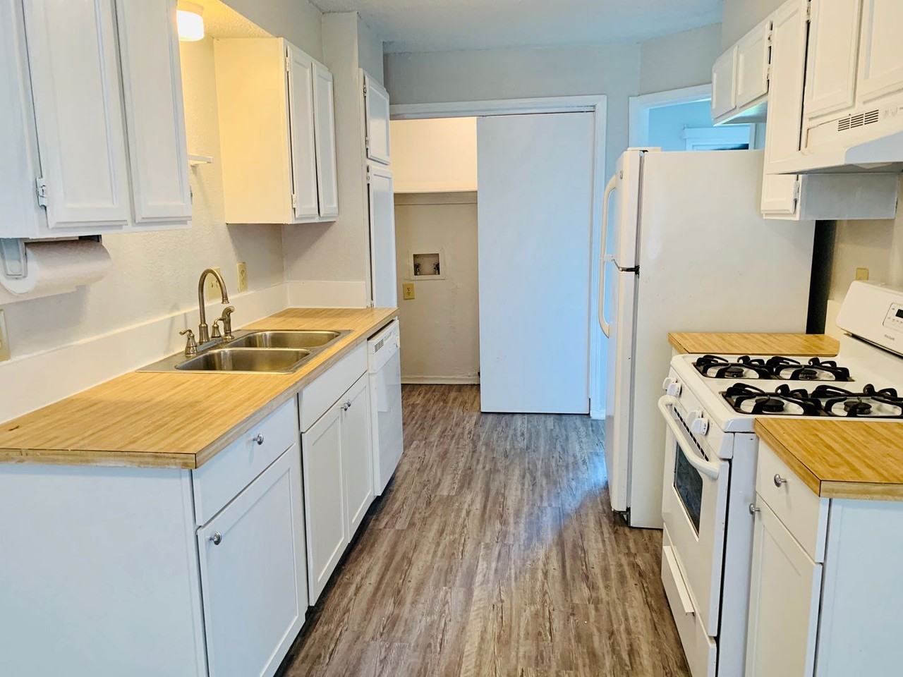 415 Nw 119th St - Photo 3 of 9