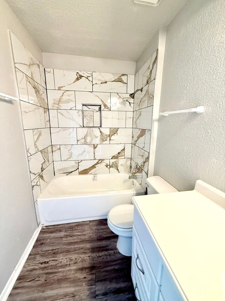 415 Nw 119th St - Photo 5 of 9