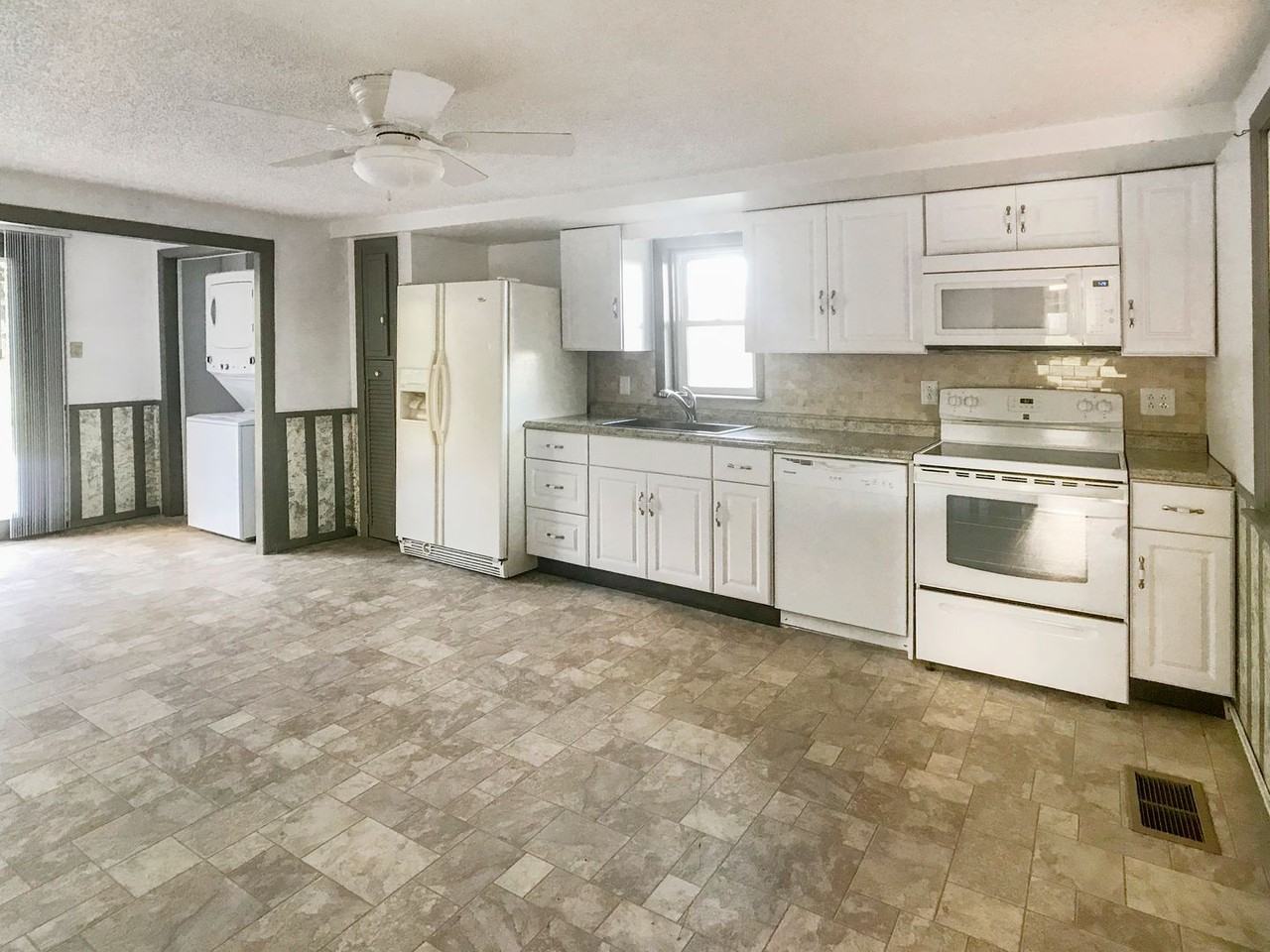 1724 Steam Valley Rd - Photo 4 of 26