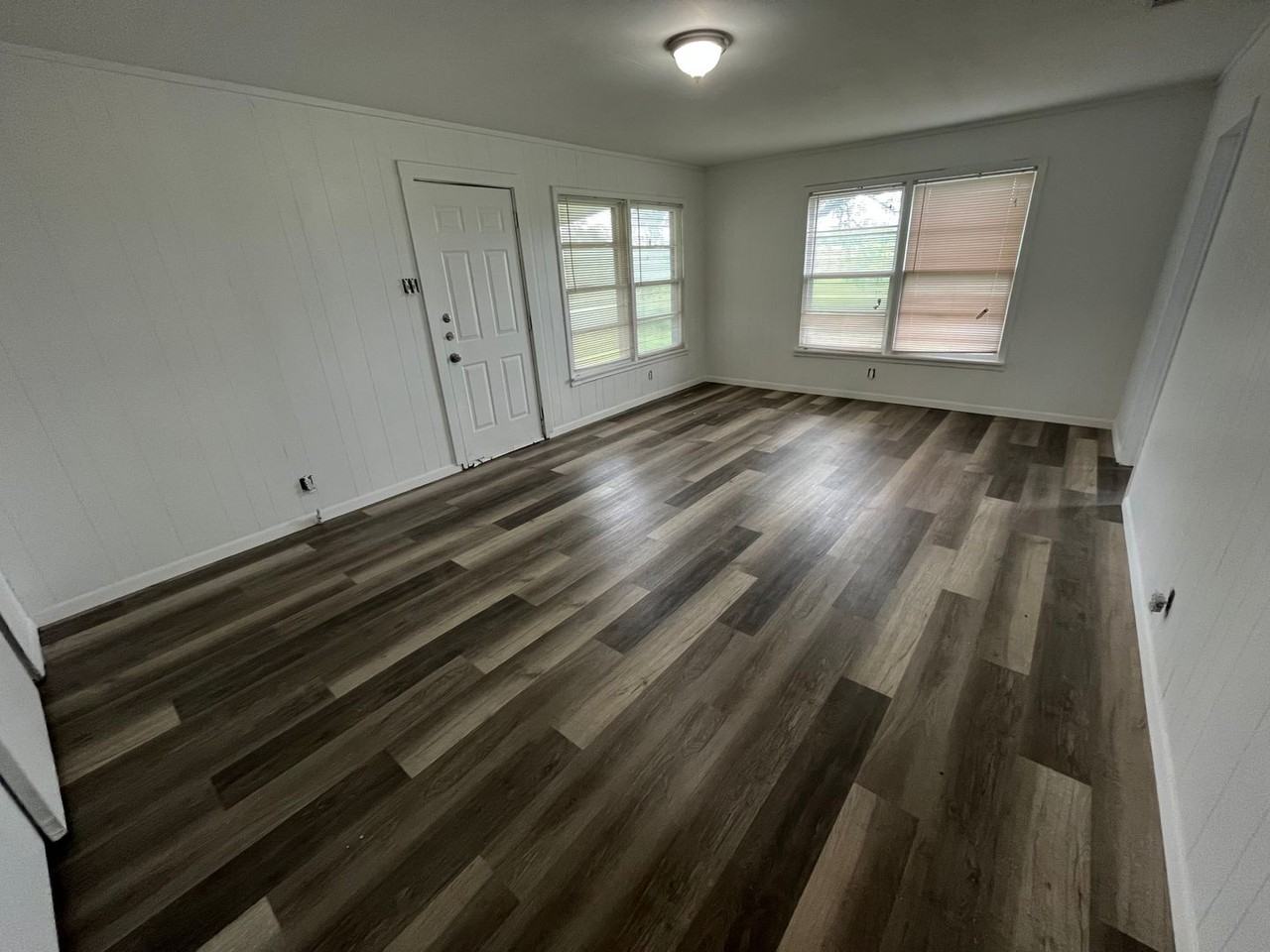 3619 Fm 1183 - Photo 3 of 10