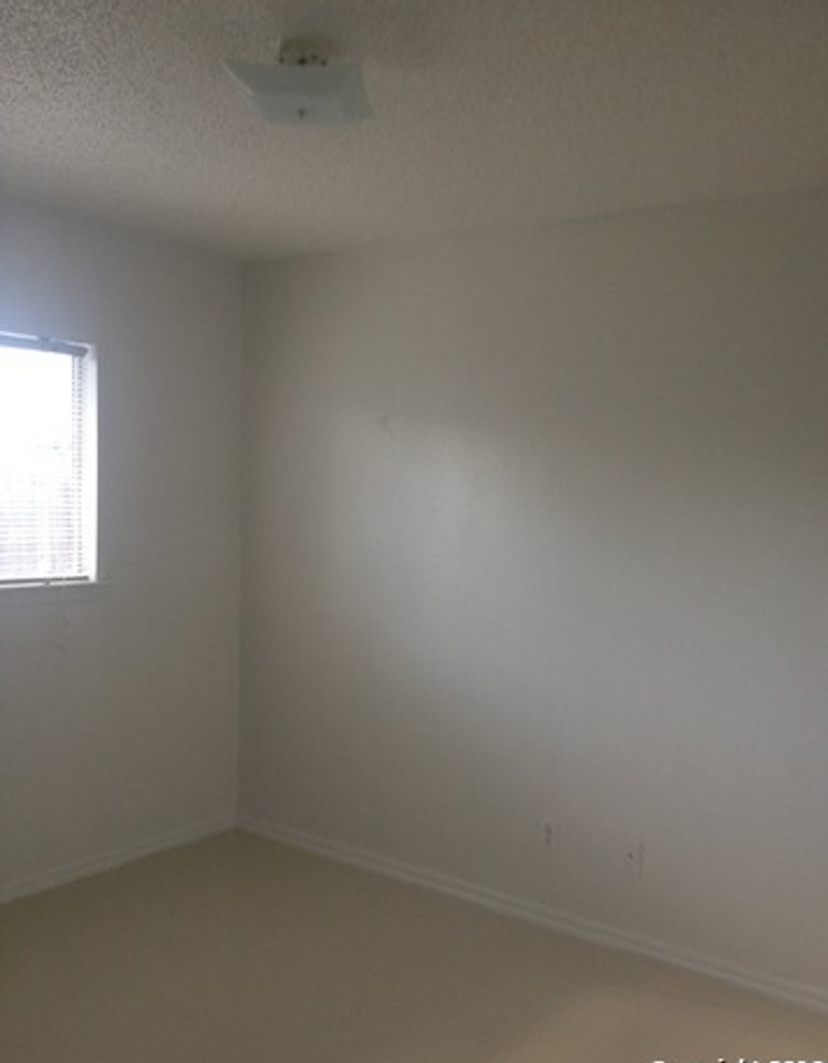 1207 Churing Dr - Photo 7 of 8