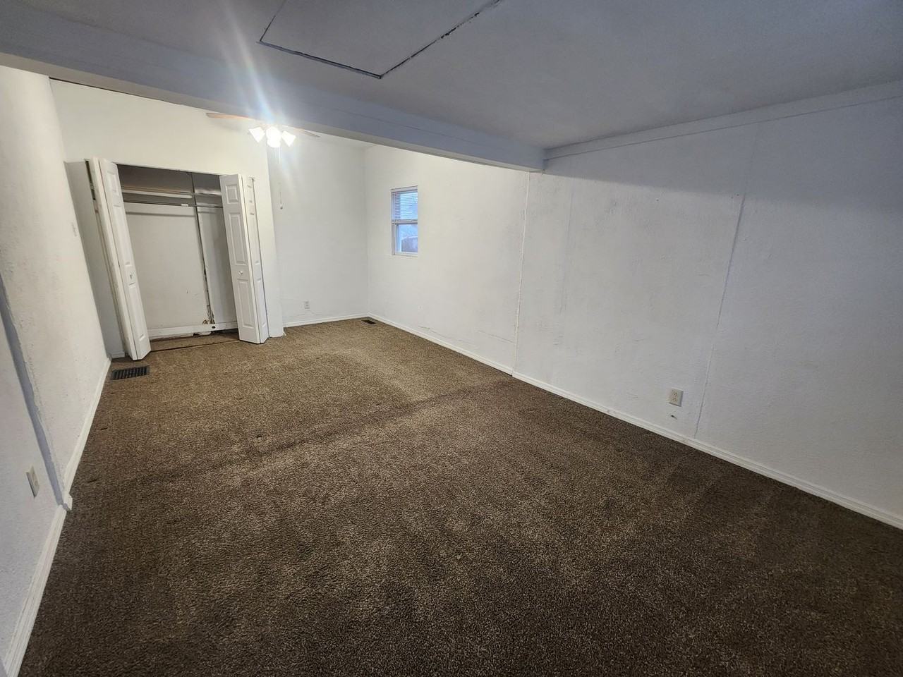 939 Walnut St - Photo 5 of 17