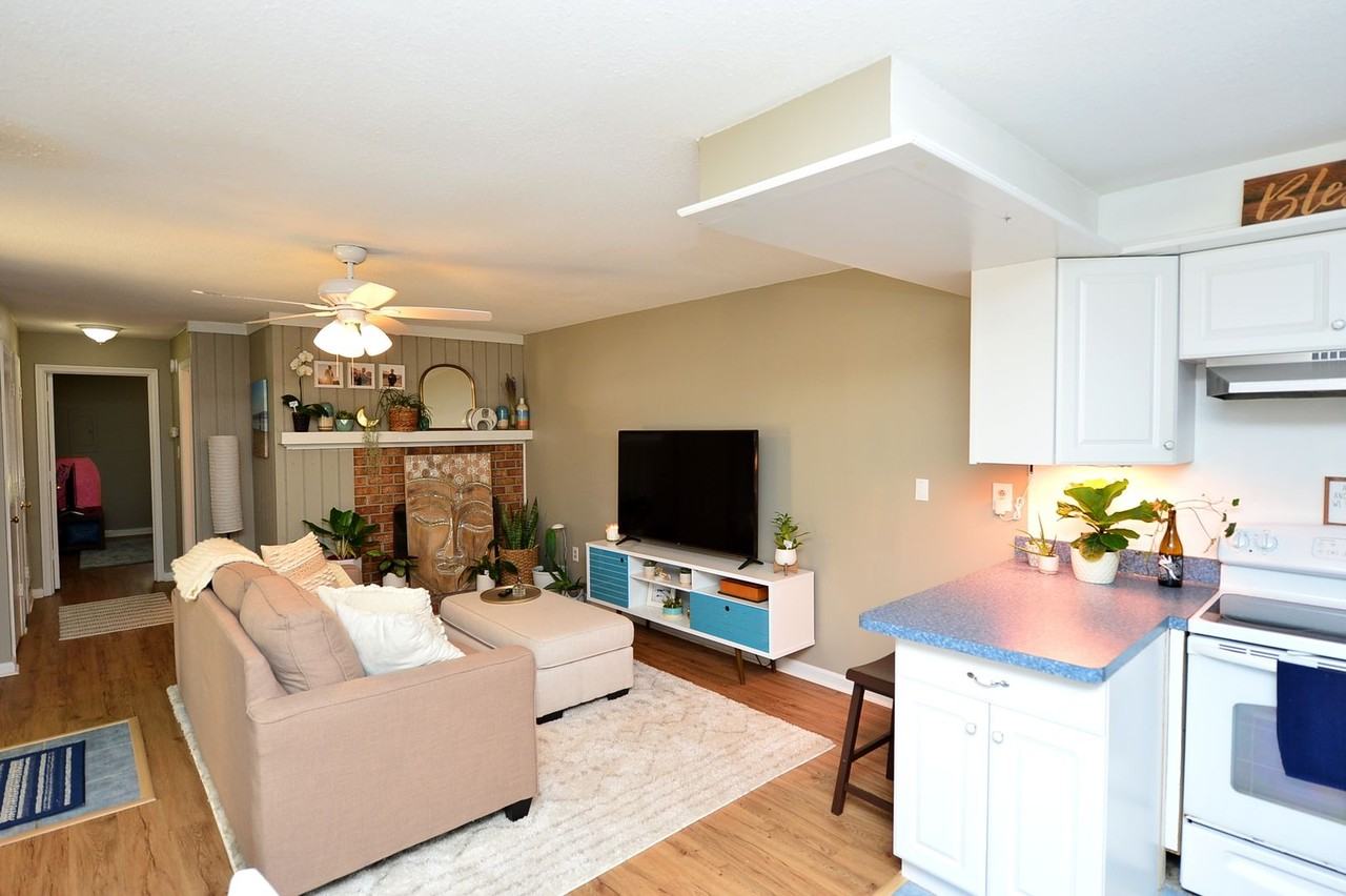 1152 Ocean Pebbles Way - Photo 5 of 20