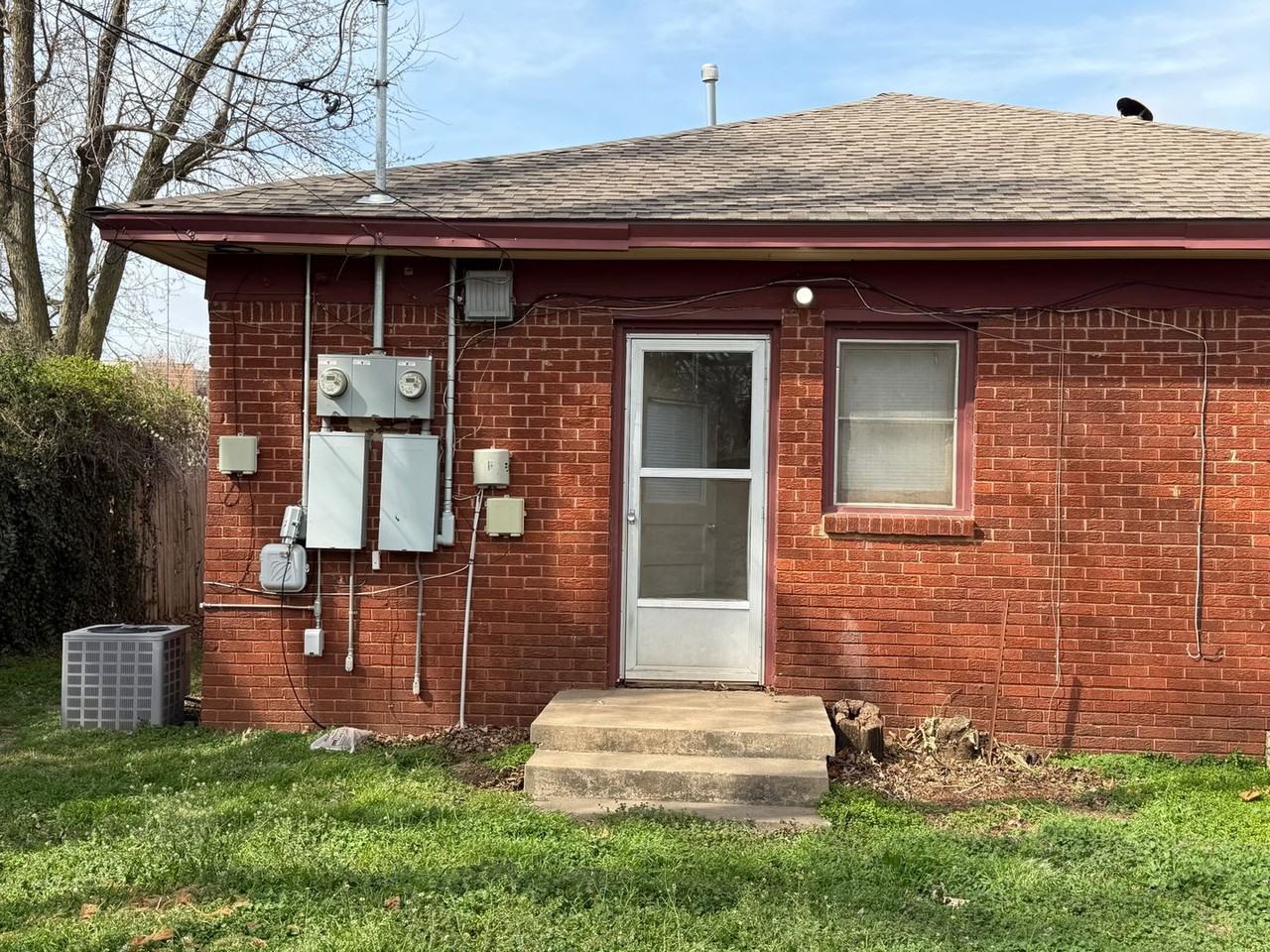 4302 1/2 N Peniel Ave - Photo 4 of 17