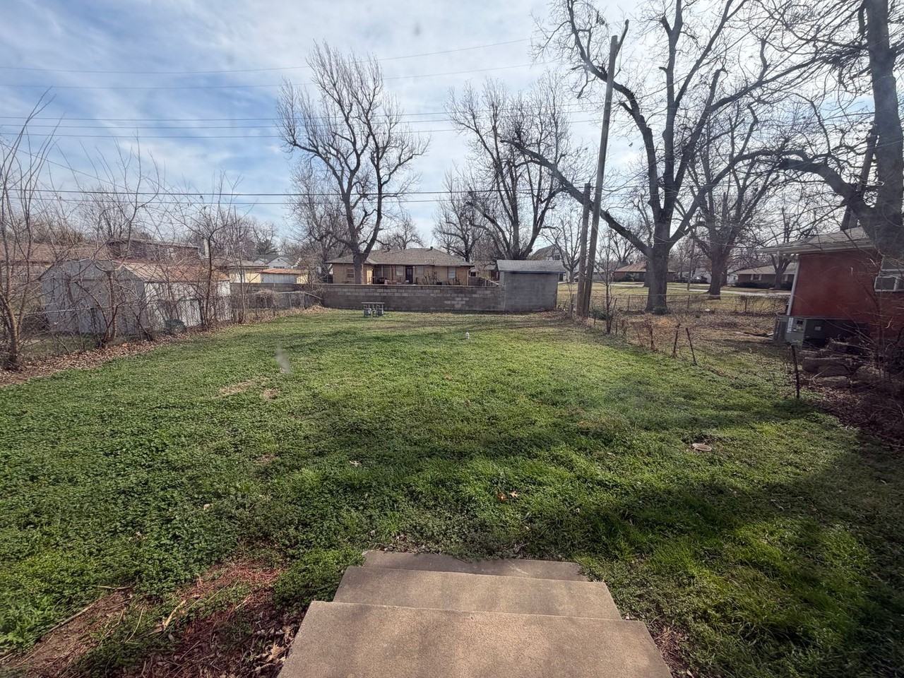 4302 1/2 N Peniel Ave - Photo 5 of 17