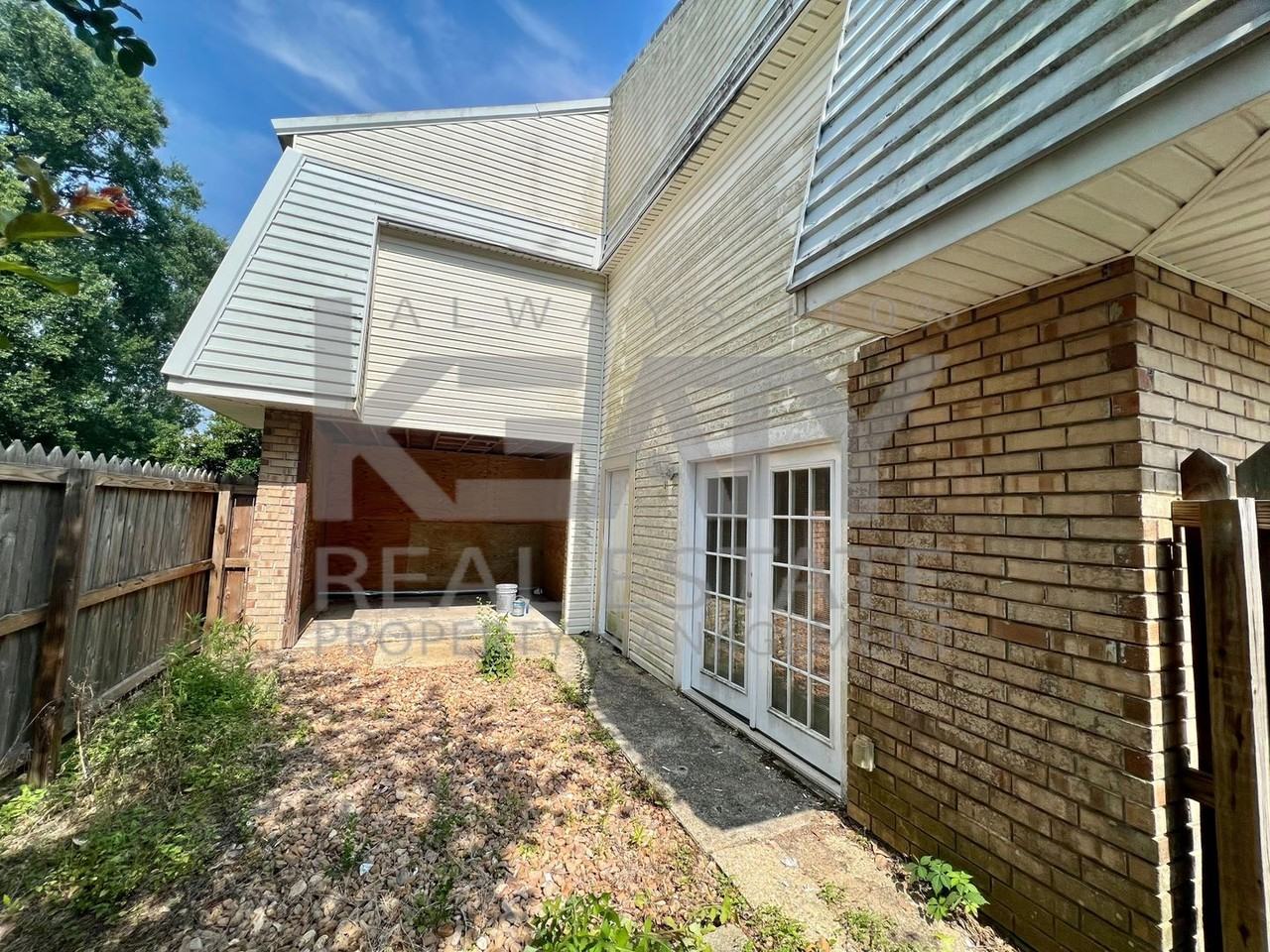 605 Fox Run Ave - Photo 7 of 25