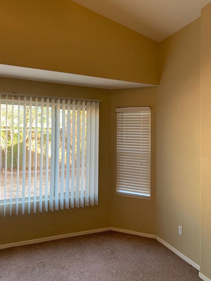 6610 W Hughes Dr - Photo 3 of 28