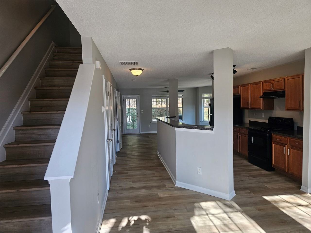 709 Outlook Way - Photo 3 of 20