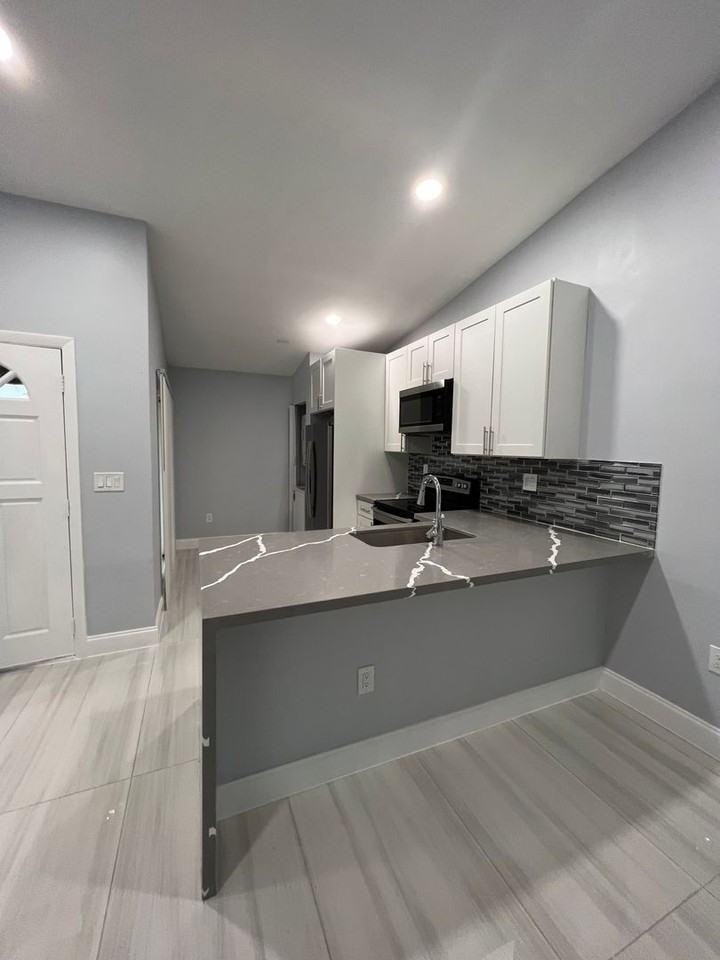 4404 Treasure Cove Dr - Photo 4 of 17