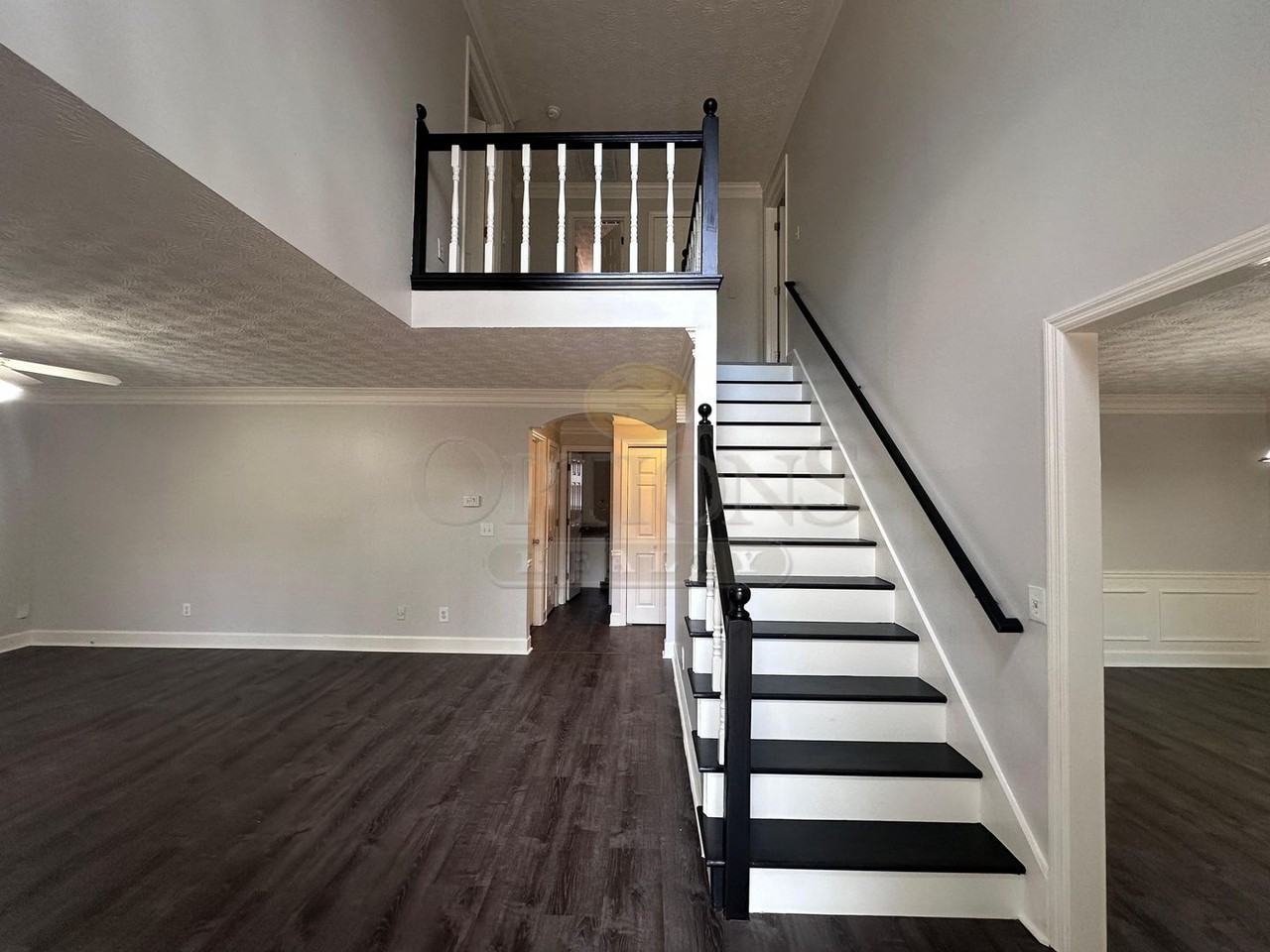 1427 Silver Fox Run - Photo 5 of 34