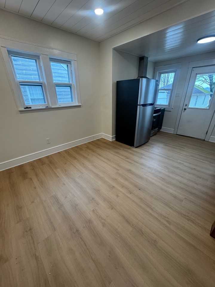 549 E King St #1 - Photo 7 of 11