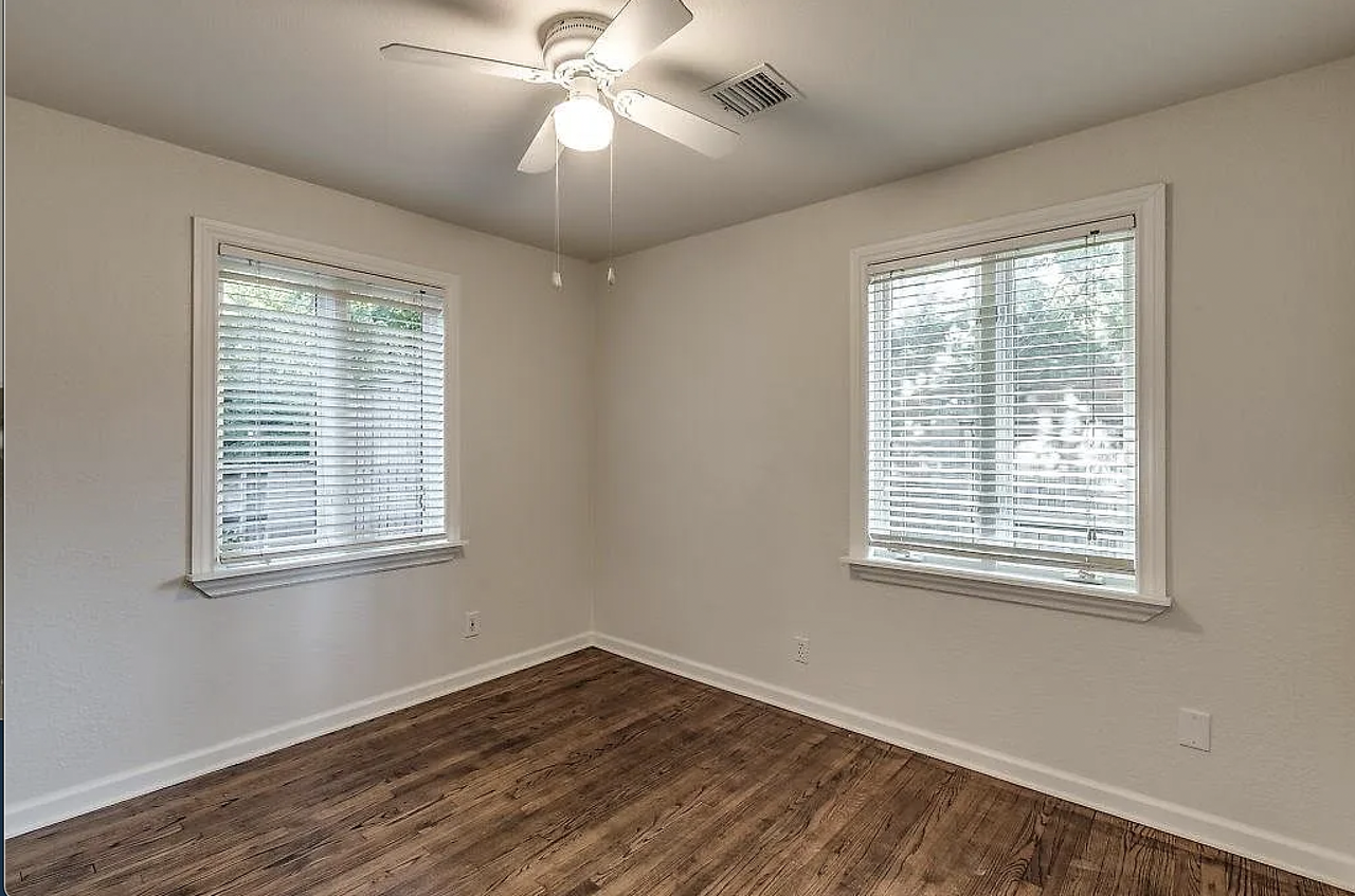 3023 Nw 48th St #1 - Photo 6 of 9