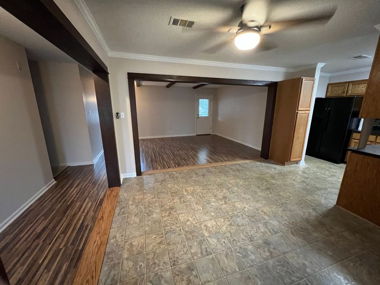 359 Park Way Ct W - Photo 4 of 16