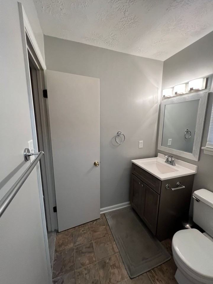 359 Park Way Ct W - Photo 5 of 16