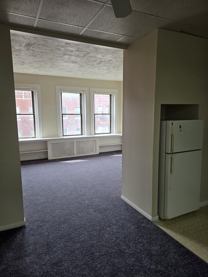 1819 Madison Ave #3 - Photo 3 of 10