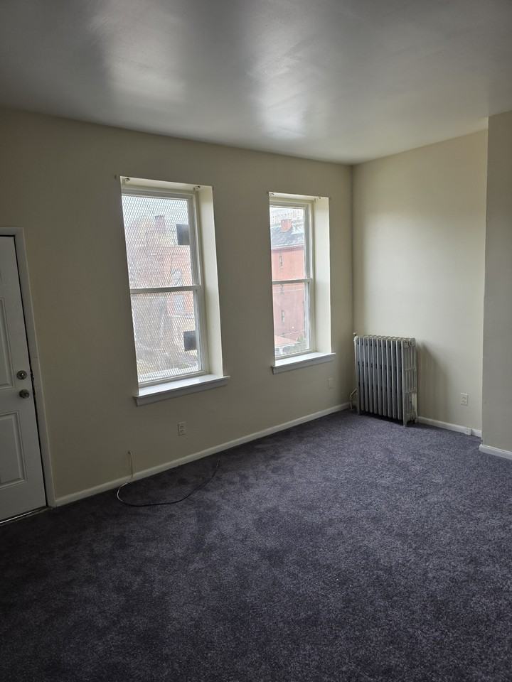 1819 Madison Ave #3 - Photo 6 of 10