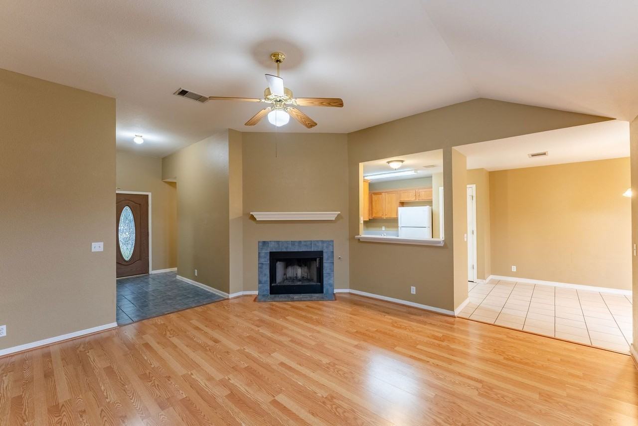 109 Granite Shoals Dr - Photo 5 of 22