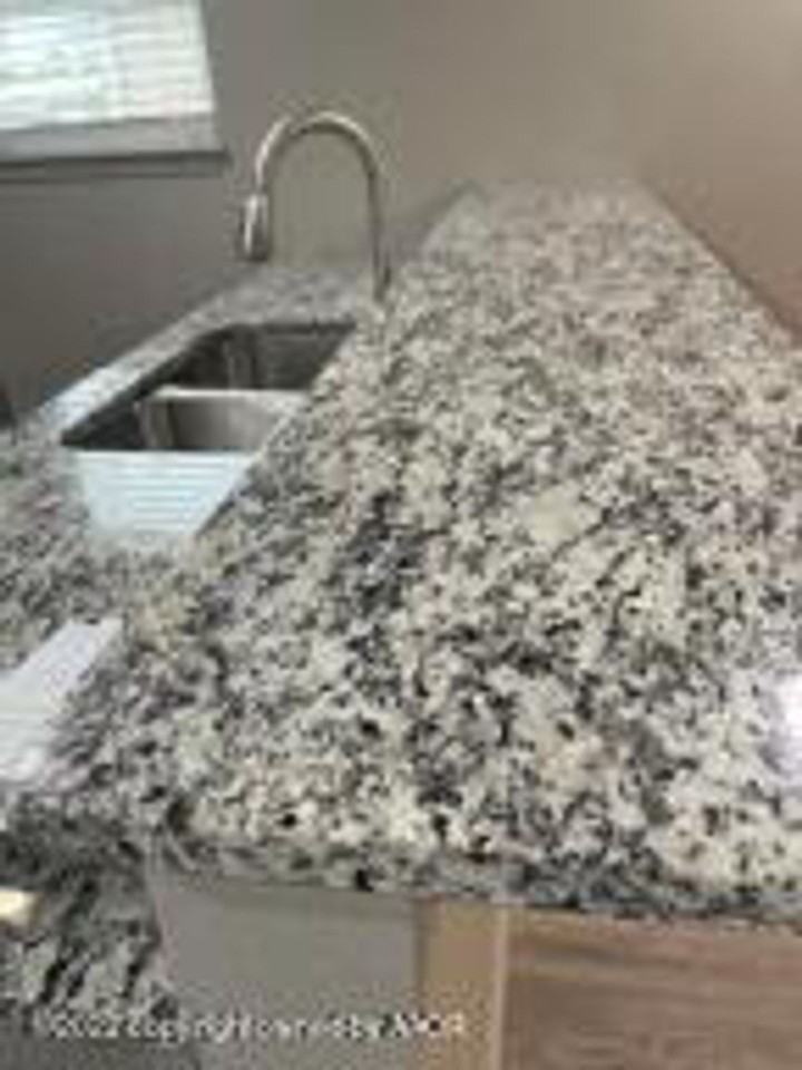 102 8th Street - Photo 4 of 21