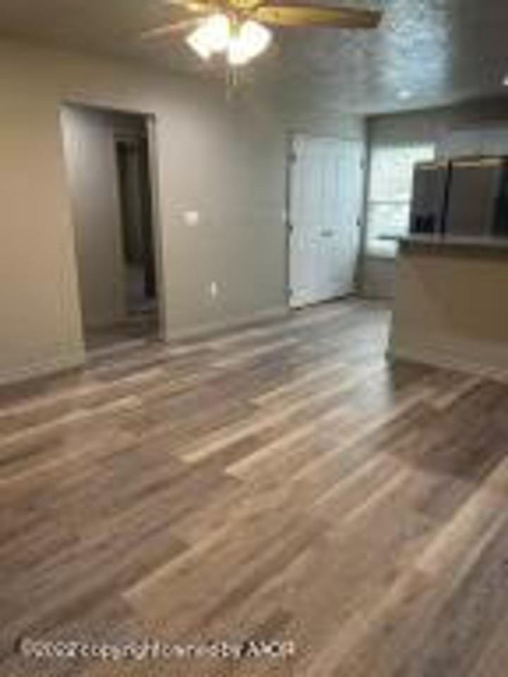 102 8th Street - Photo 7 of 21