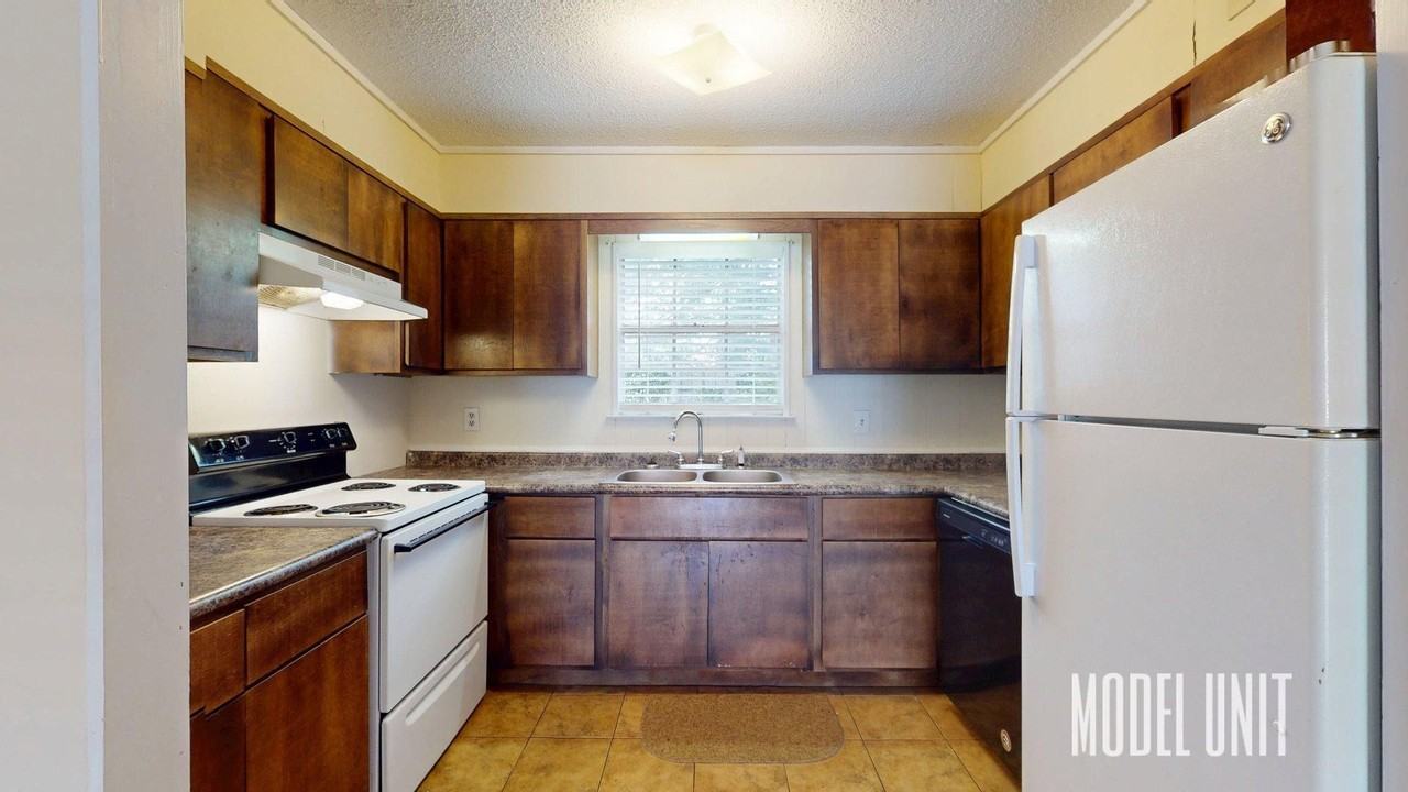 Stone Crest Apartments - Photo 5 of 12