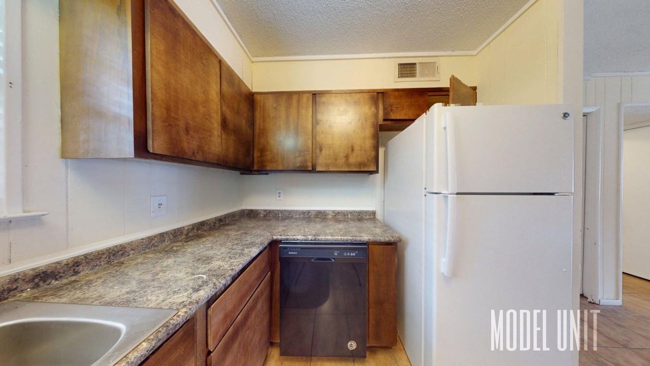 Stone Crest Apartments - Photo 6 of 12