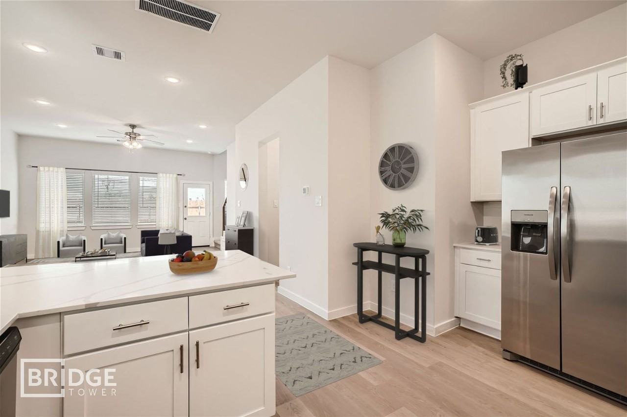 33182 Willow Heights Ln - Photo 4 of 14