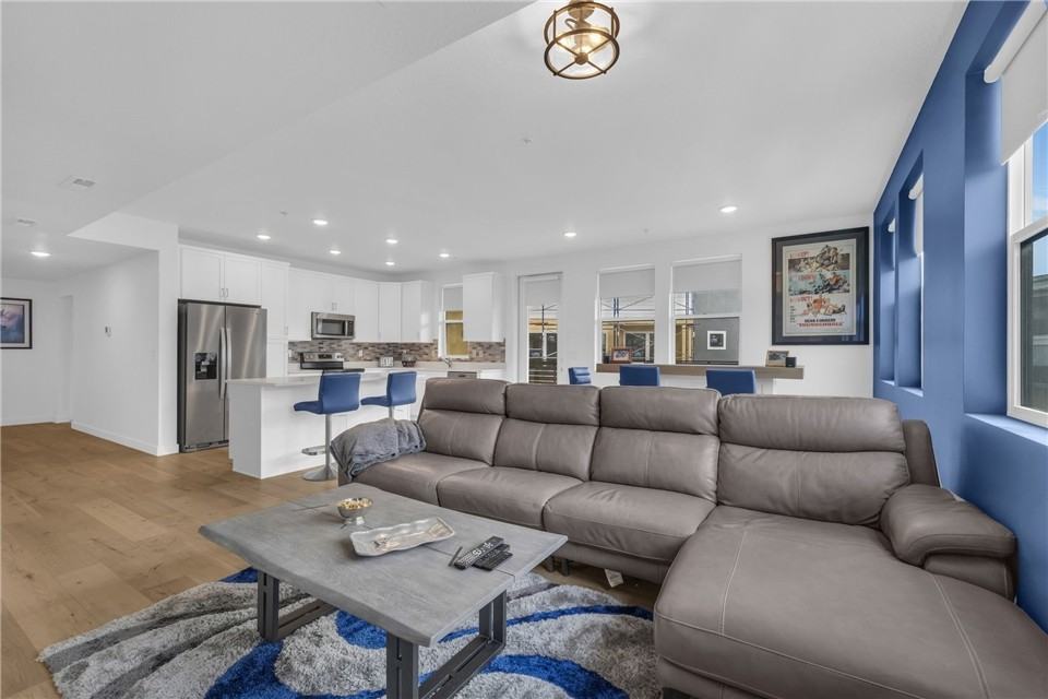 761 W Blue Magic Ln #201 - Photo 7 of 27