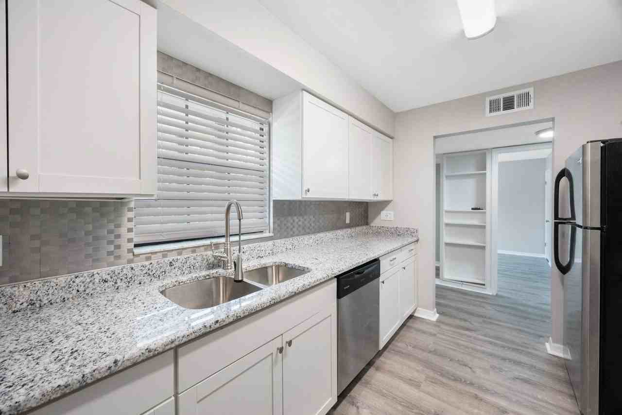 500 9th Ave S #B3 - Photo 7 of 17