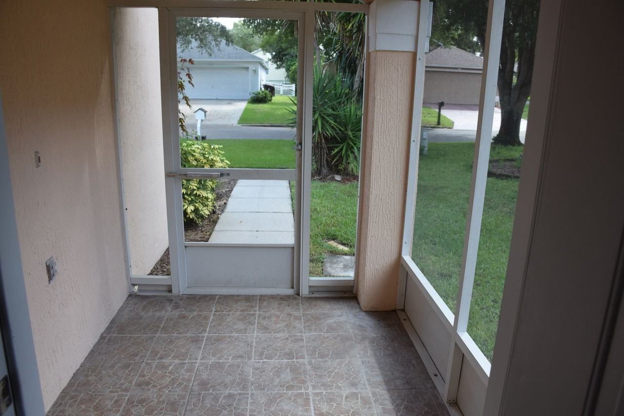 2393 Paulette Dr - Photo 2 of 20