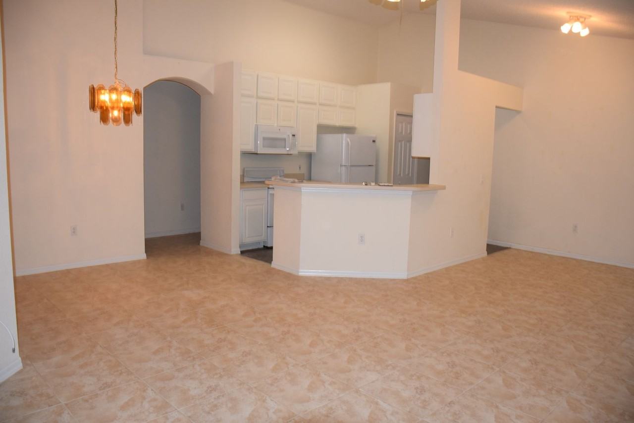 2393 Paulette Dr - Photo 6 of 20