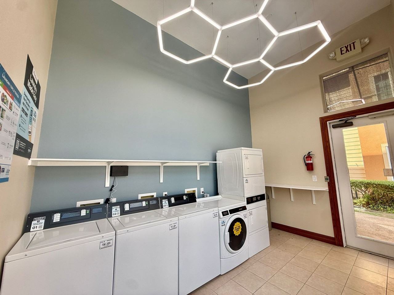 Redwood Apartments - Photo 3 of 12