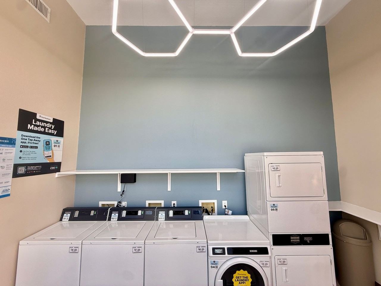 Redwood Apartments - Photo 4 of 12