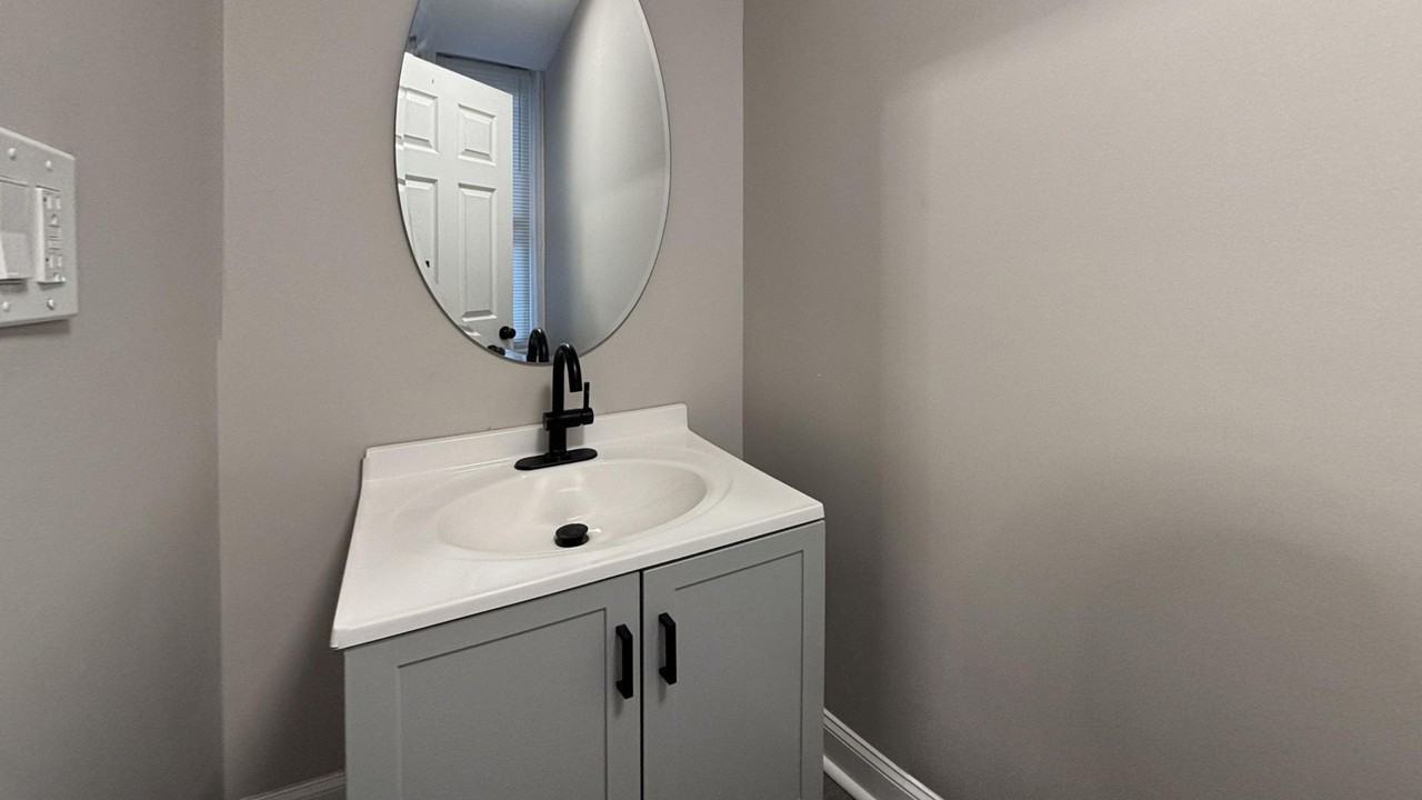 2527 S Felton St - Photo 5 of 18