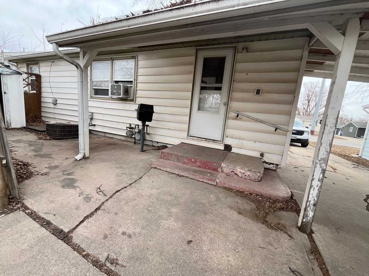 813 N Kiwanis Ave - Photo 4 of 20