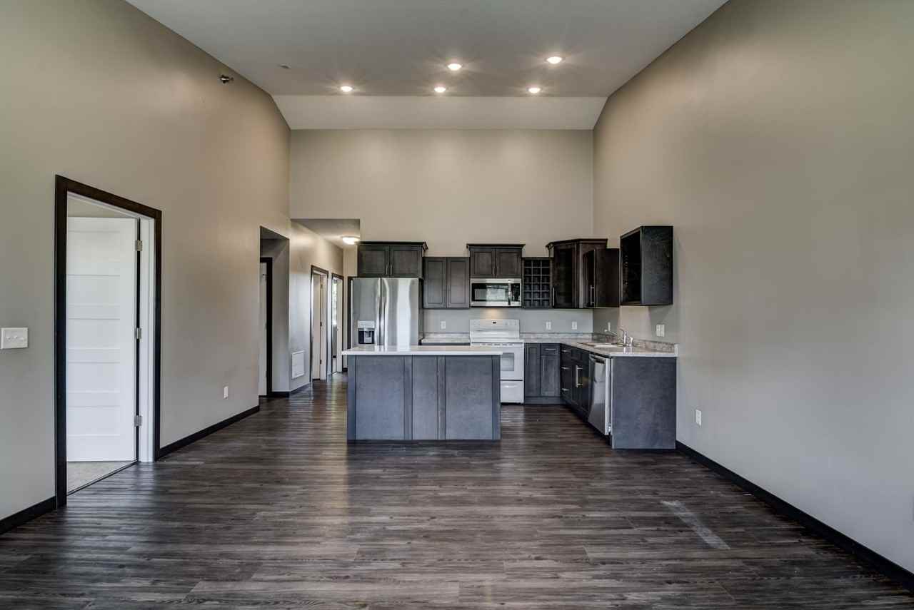 3612 Spooner Ave - Photo 5 of 20