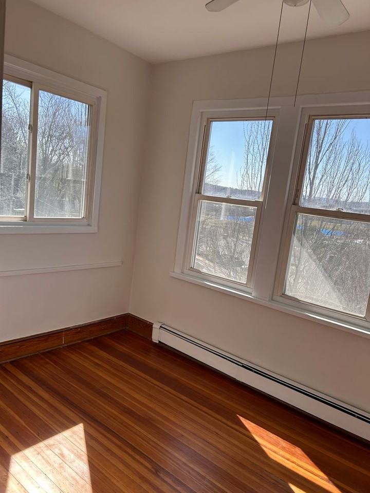 36 Miles Ave - Photo 2 of 11