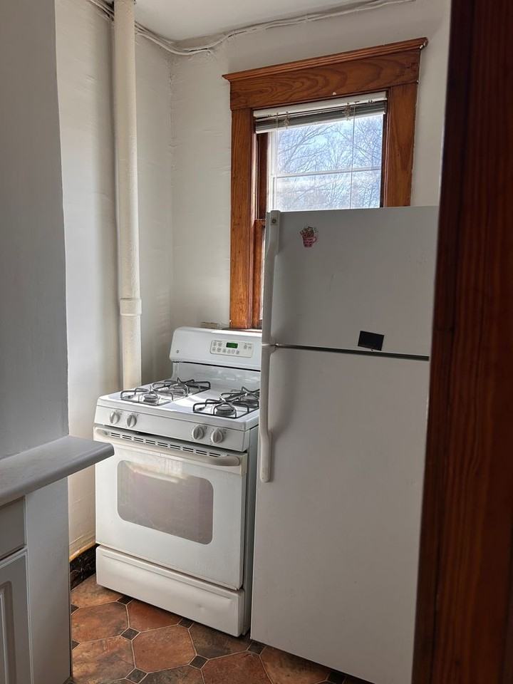 36 Miles Ave - Photo 5 of 11