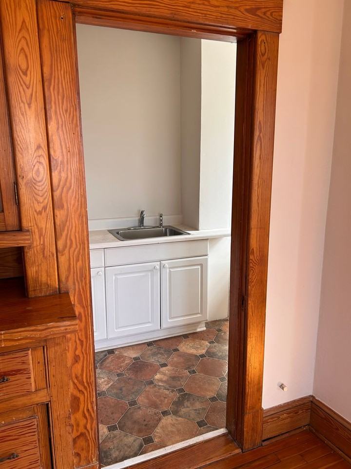 36 Miles Ave - Photo 6 of 11