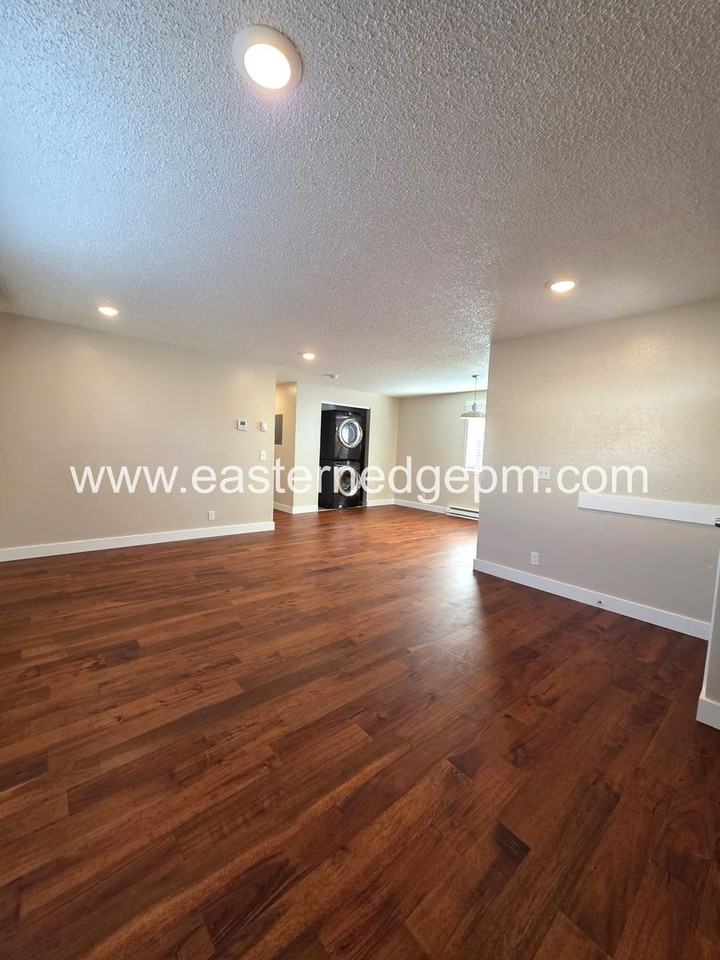 630 Sw 24th St #08 - Photo 4 of 24