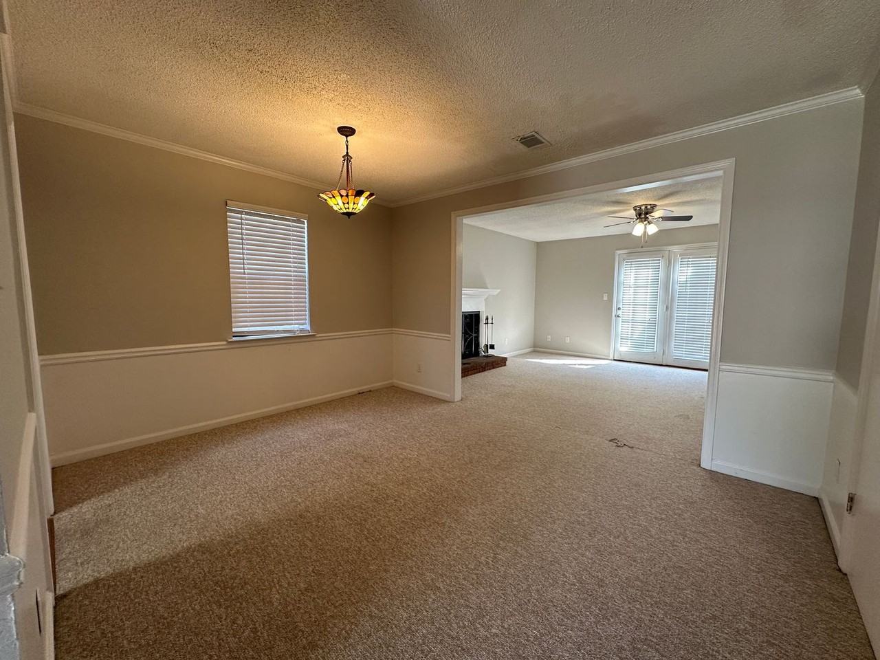 2448 Riverlook Dr - Photo 3 of 24