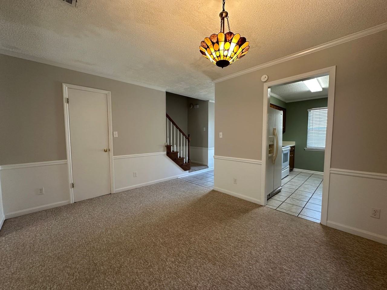 2448 Riverlook Dr - Photo 4 of 24