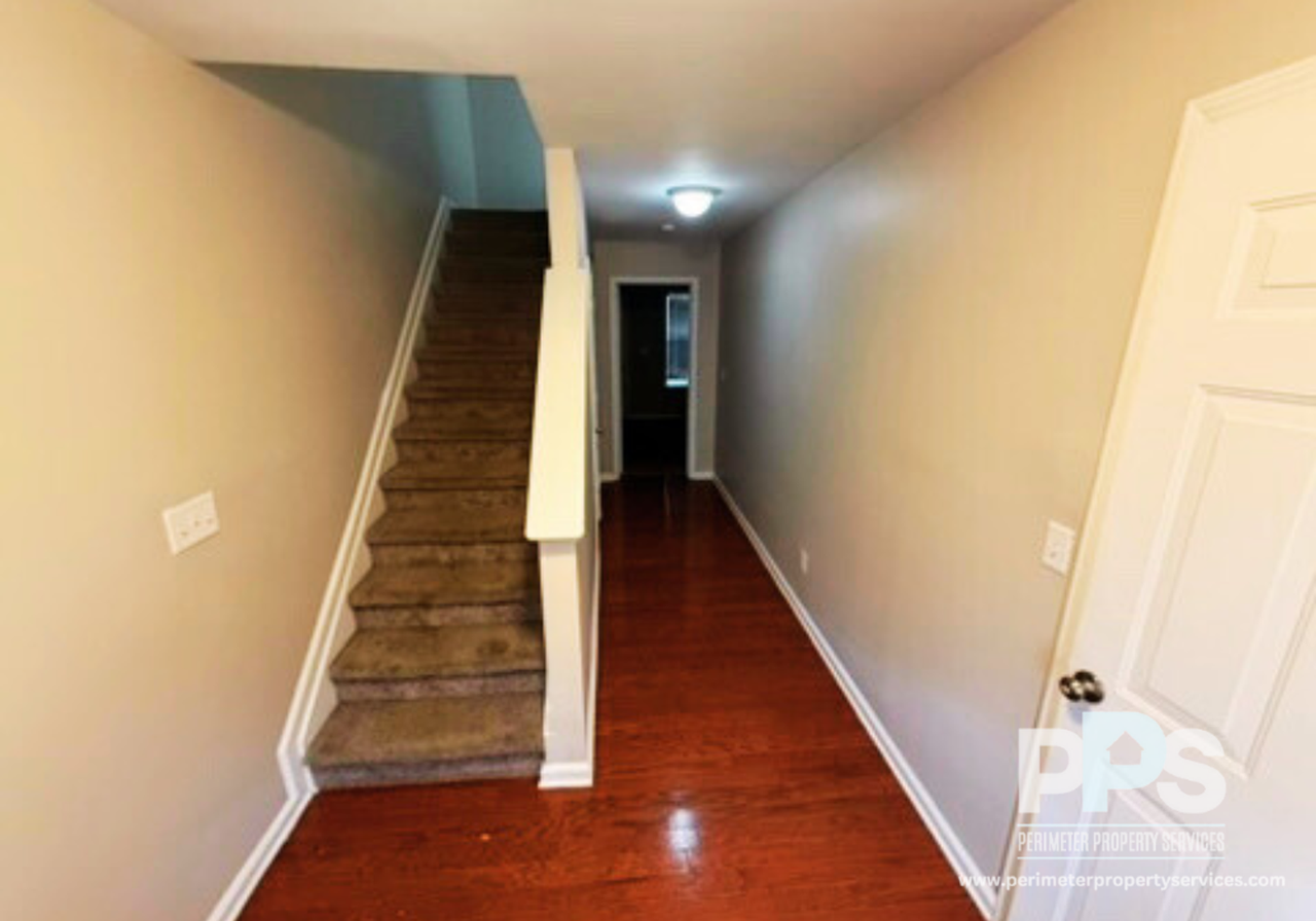 6764 Blackstone Pl - Photo 4 of 17