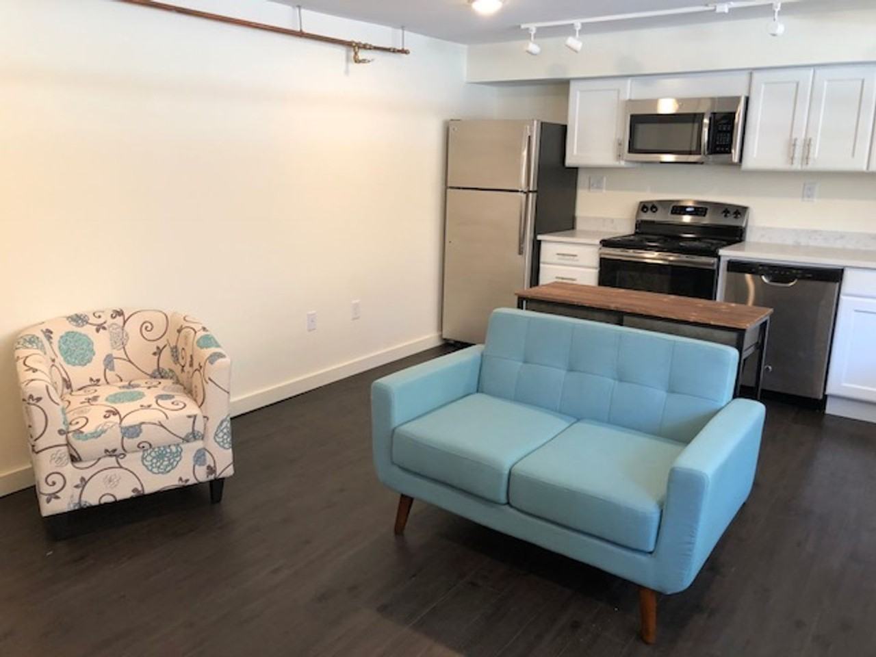 306 N Cayuga St - Photo 6 of 17