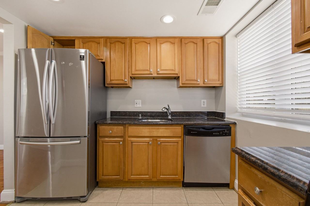 3878 9th St Se - Photo 7 of 17